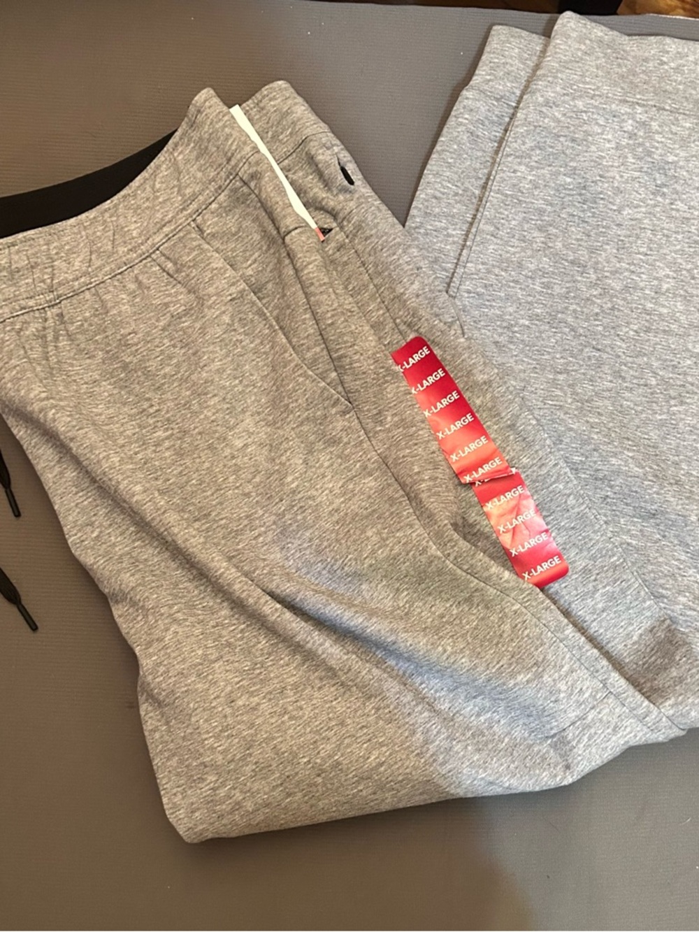 New Men’s Gray Sweatpants (XL)